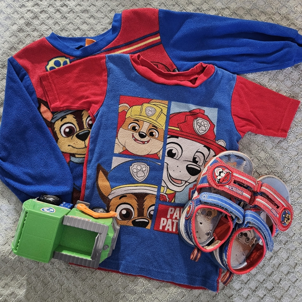 Paw Patrol Pajama/T-Shirt Set with Light Up Sandals
